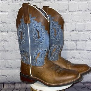 Laredo Women's Brown and Blue Heeled Boots Sz 6.5